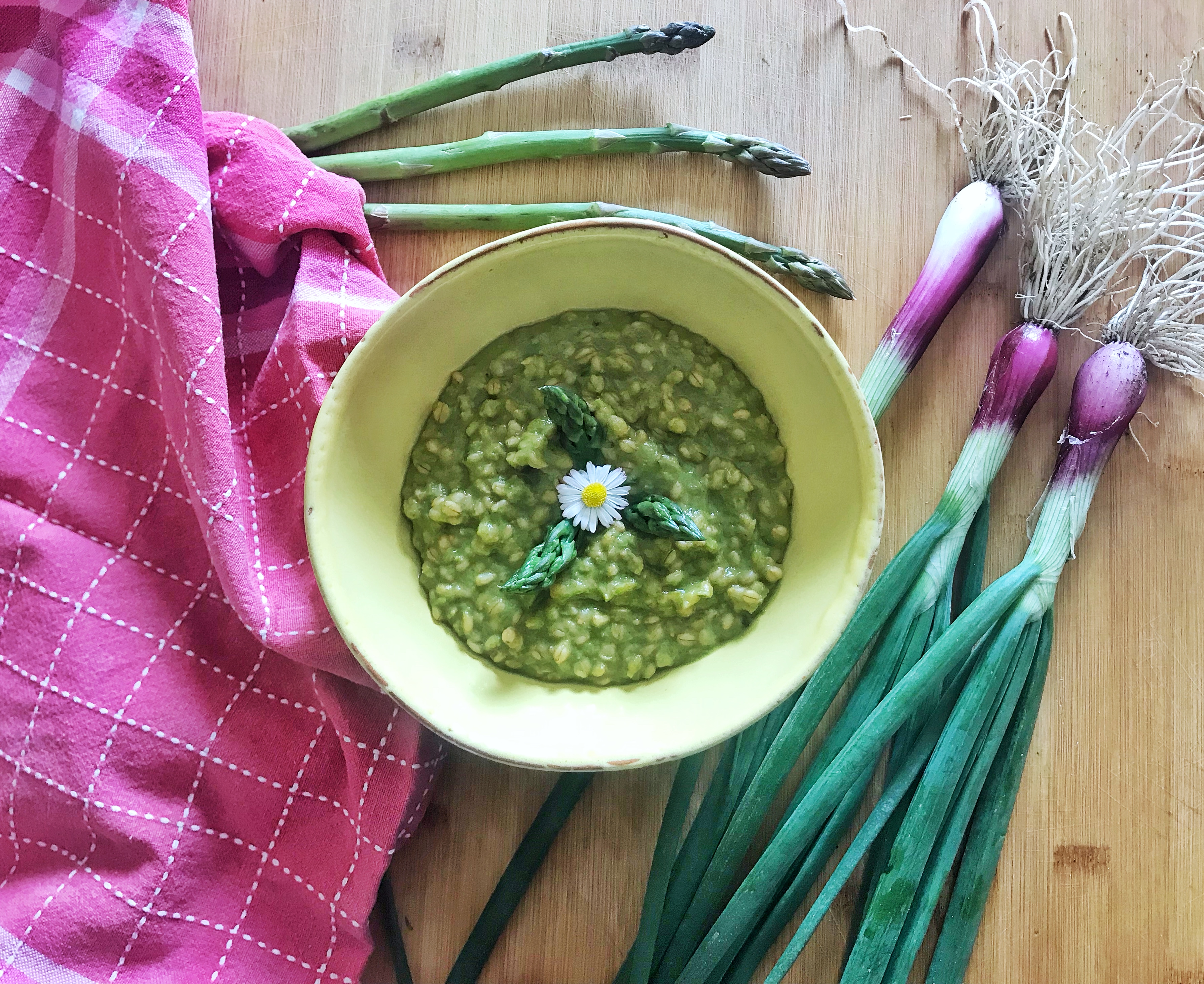 Orzo cipollotto fresco e asparagi